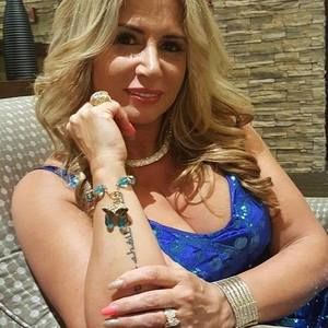 Meet your Posher, Violette